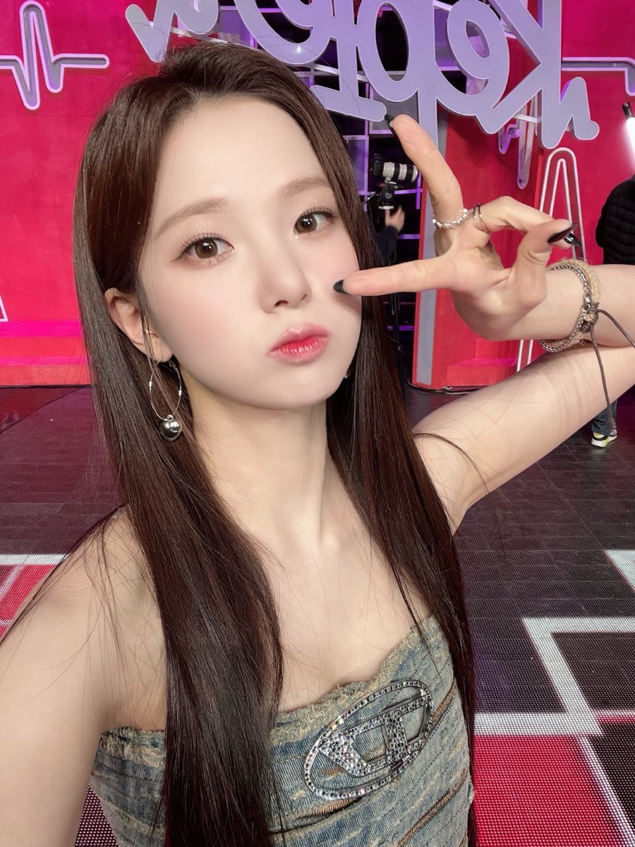 ArabChoiYujin's tweet photo. 230415|📸 🫧 
تحديث يوجين عبر برنامج ببل ♡ 
 #YUJIN @official_kep1er 
 #최유진 #CHOI_YUJIN https://t.co/sj8dD4lKKW