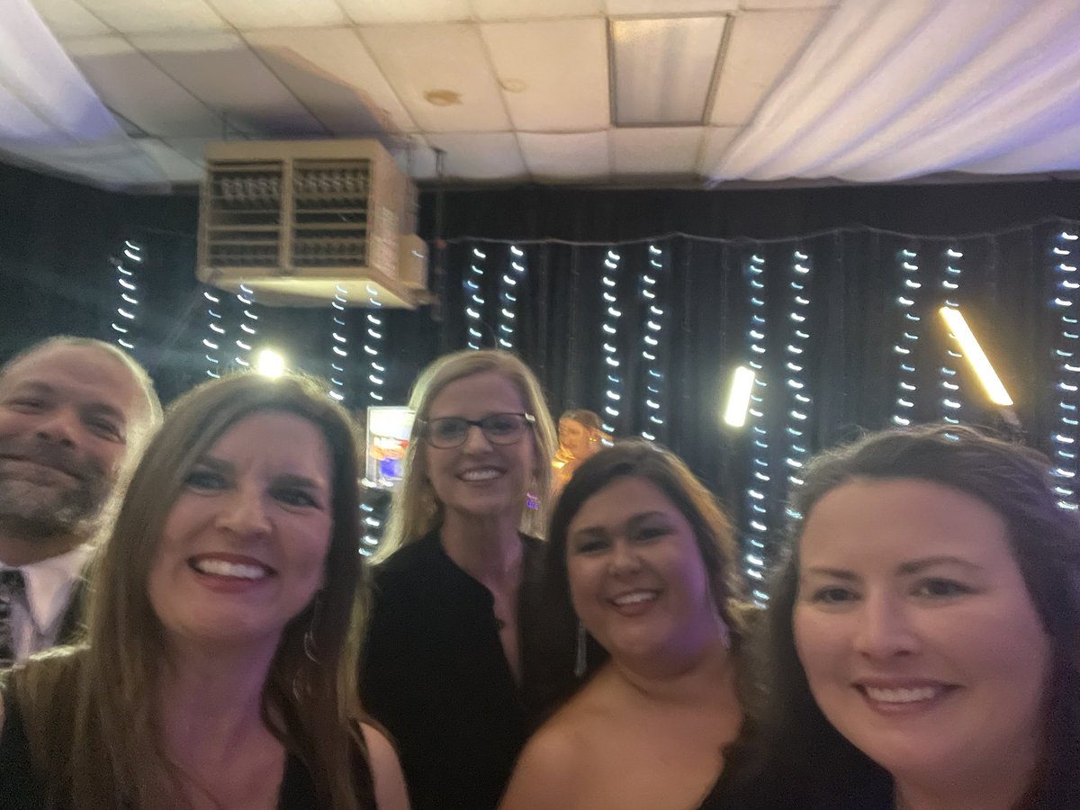AmyMarek2's tweet photo. Prom 2023 complete!! https://t.co/dQ9Xsjv5mv
