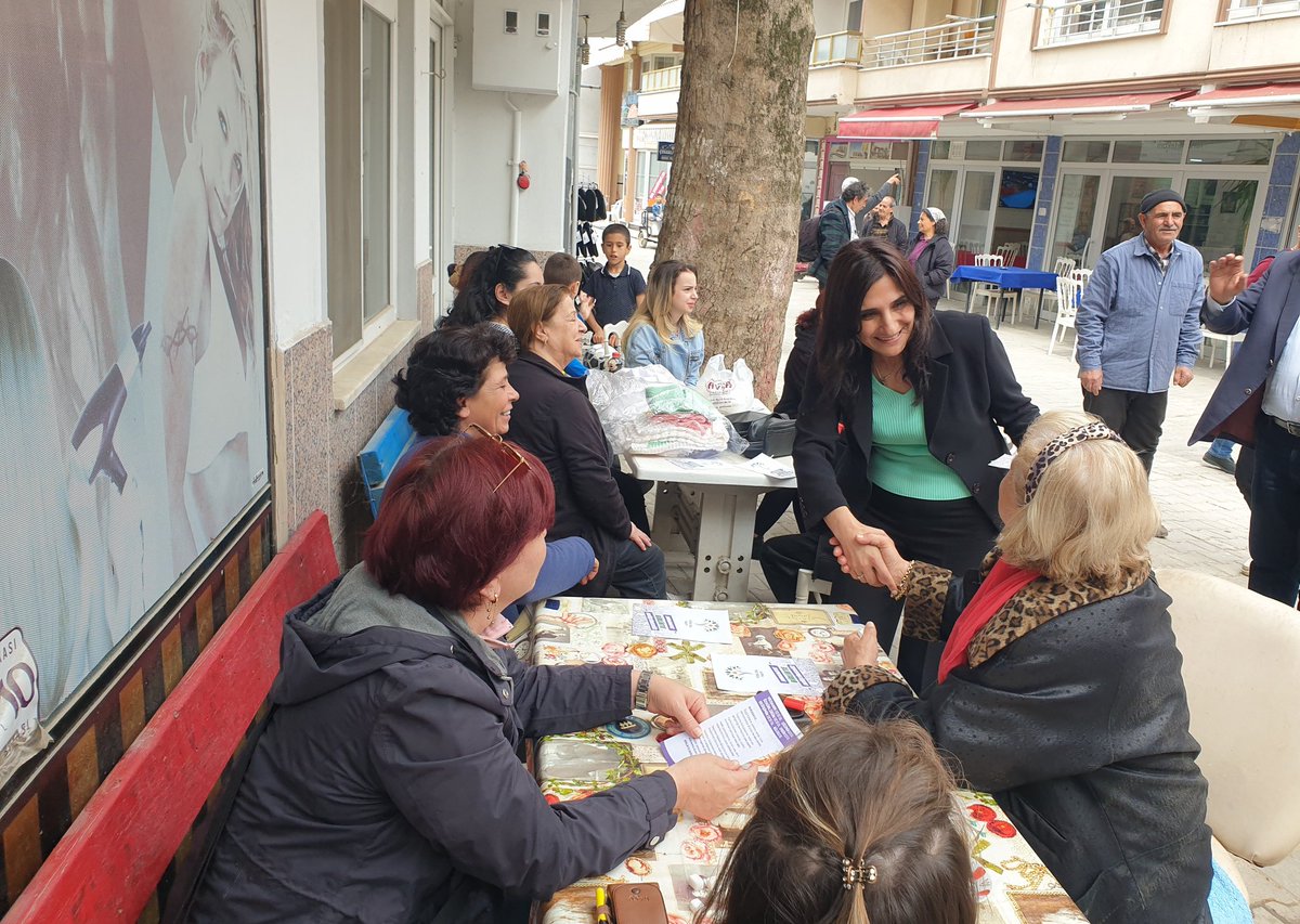 sevincoskun_'s tweet image. #Balıkesir #Marmara ilçesine bağlı #Avşa adasındayız. Esnaf ziyareti gerçekleştirerek halkımızla bir araya geldik. 
Buradayız; birlikte değiştireceğiz, birlikte kazanacağız!
#DîsaEm @YesillerSol @BlkYesilveSol