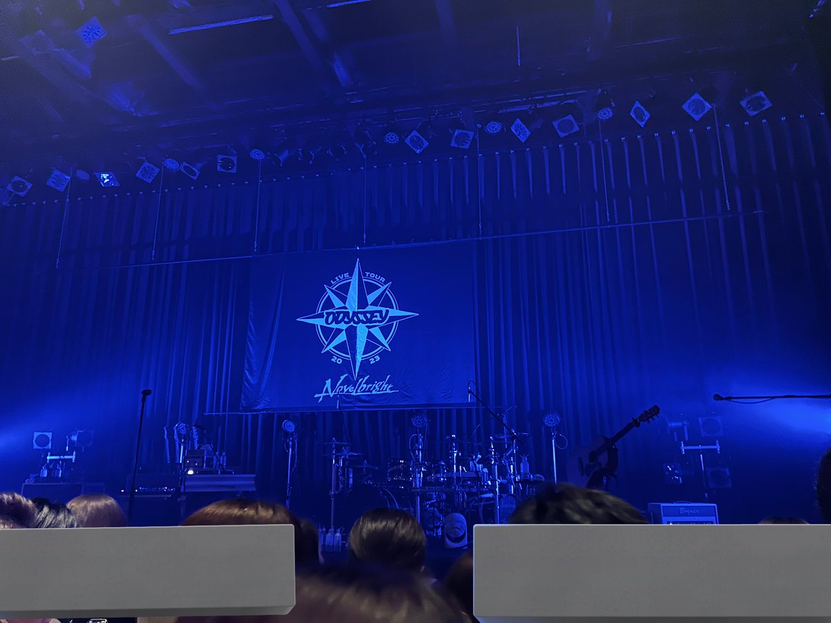 rika_novel's tweet photo. 取り急ぎ、LIVE最高でした！
個人的に、ひっさしぶりに聞けた曲とか、ずっとLIVEで聞いてみたかった昔の曲とか最高すぎた！
セトリ最強すぎて毎曲始まる前にぴょんぴょんしちゃってごめんなさい😂 https://t.co/TihM8Mbx1j
