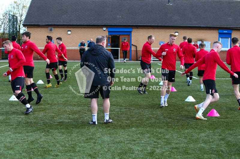 CollargeImages's tweet photo. Teams are out for their warmup ahead of today's @OfficialWoSFL Div 1 #TitleChasing match @StCadocsSeniors vs @gartcairnfc #SCYC #OneTeamOneGoal #WoSFL #SoccerSaturday #ScottishFootball #Football https://t.co/0VlsRqqSb2