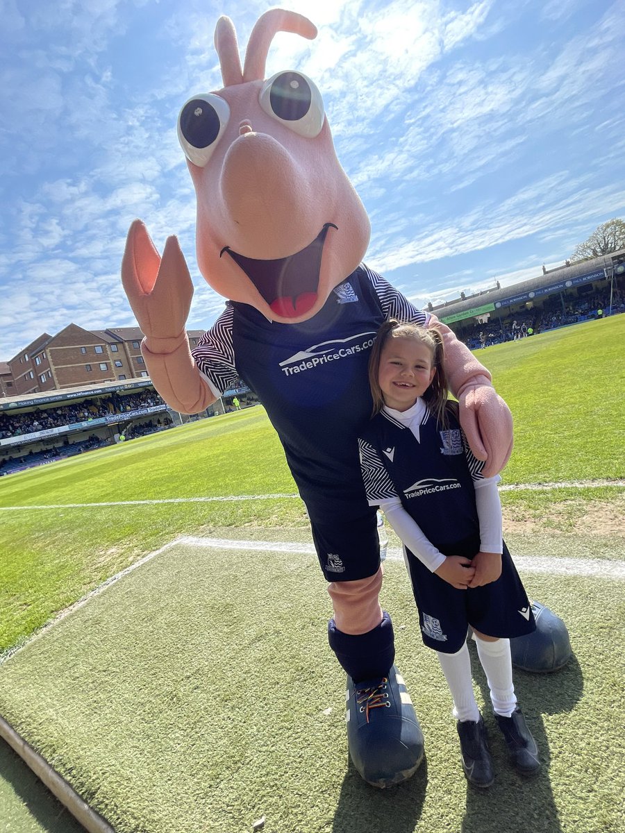 Wishing all @SUFCRootsHall & Blues Fans a happy Retro Shirt Day ⚽️