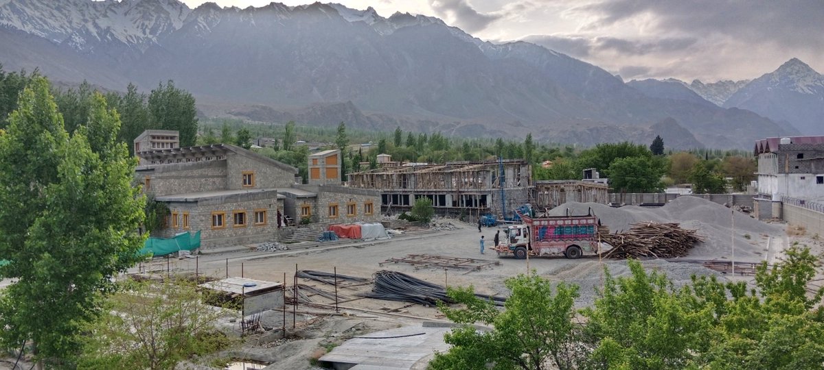 nigah_s_mathour's tweet photo. AKHSS, Ghakuch Ghizer, one of the most prestigious institutions in Gilgit-Baltistan. Construction work is underway for an additional academic block I believe. https://t.co/RO06YLNHd9