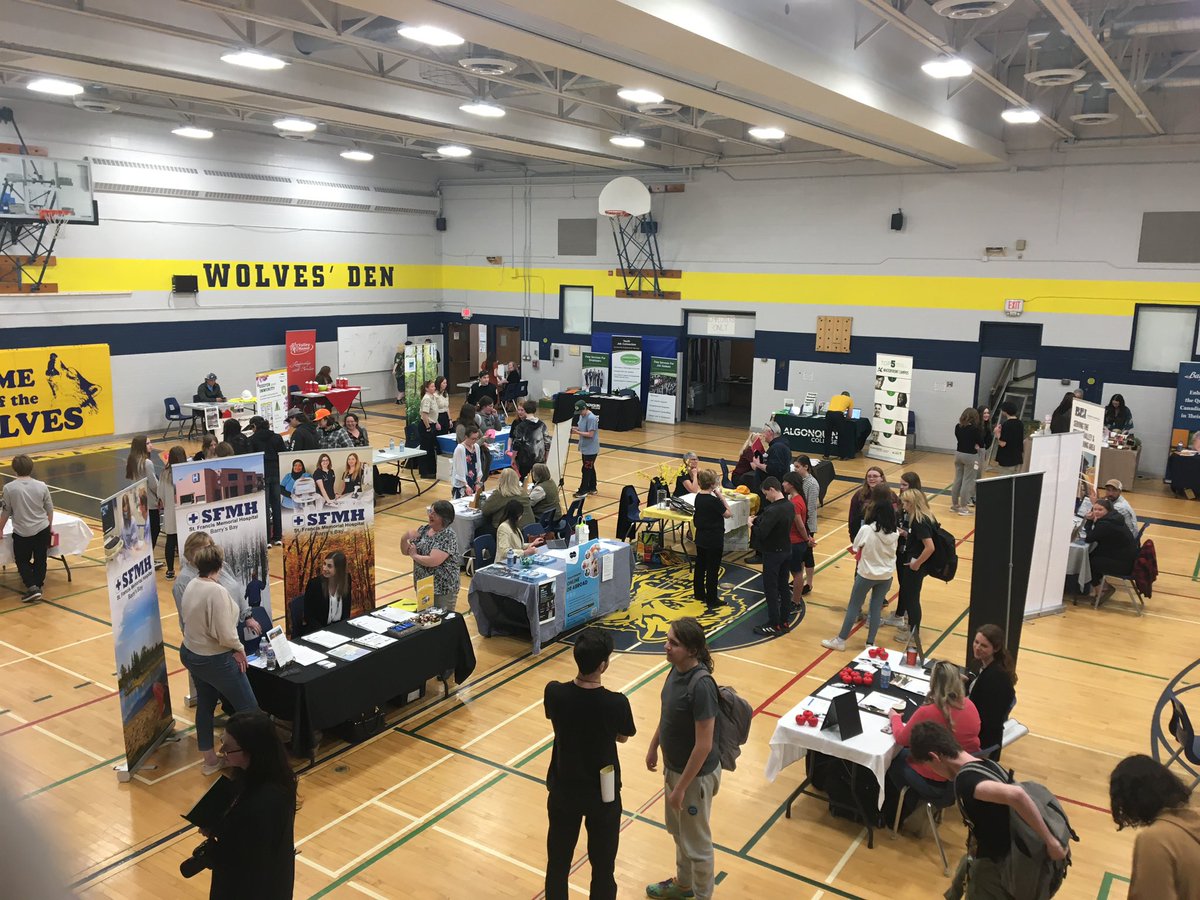 What a wonderful busy day <a href="/MVDHS/">Madawaska Valley DHS</a> !  We welcomed over 30 employers and many job seekers from the community. Our students were also able to partake and some were hired on the spot! What a great partnership with <a href="/AlgonquinPEM/">AC Pembroke Campus</a> Thank you. Creating OPPORTUNITIES is what we do!❤️ @rcdsb