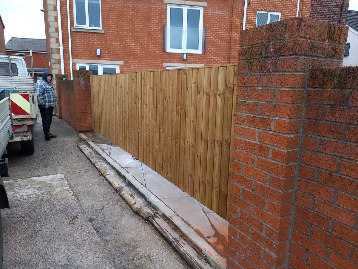 A massive pair of tongue and groove gates manufactured in house and installed this week in Blackrod by ourselves #bespokegates #FencingSuppliers #supportlocal