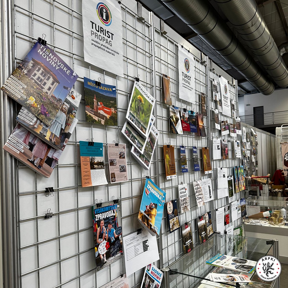 arpkicz's tweet photo. V problematice kritické infrastruktury a vodní dopravy jsme včera navštívili expozici Ředitelství vodních cest ČR na veletrhu REGIONY České republiky v Lysé nad Labem! 🤝📣 https://t.co/8RKUpUs4TO