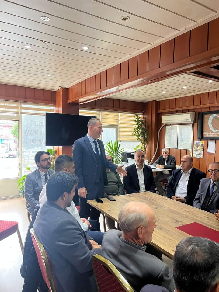 Alitugr98476809's tweet photo. LAPSEKİ MUHTARLAR DERNEĞİ 
MHP Mv Adaylarımız Sıtkı Keçeci,Nahit Özkan,Lapseki ve Biga İlçe Bşk ile birlikte Muhtarlar Der. ziyaret ederek, kıymetli Muhtarlarımız ile istişare edip,hayırlı Ramazanlar dileklerimizi ilettik.Desteklerini istedik @MHP_Bilgi @E_SemihYalcin https://t.co/5NWK2RRFZw