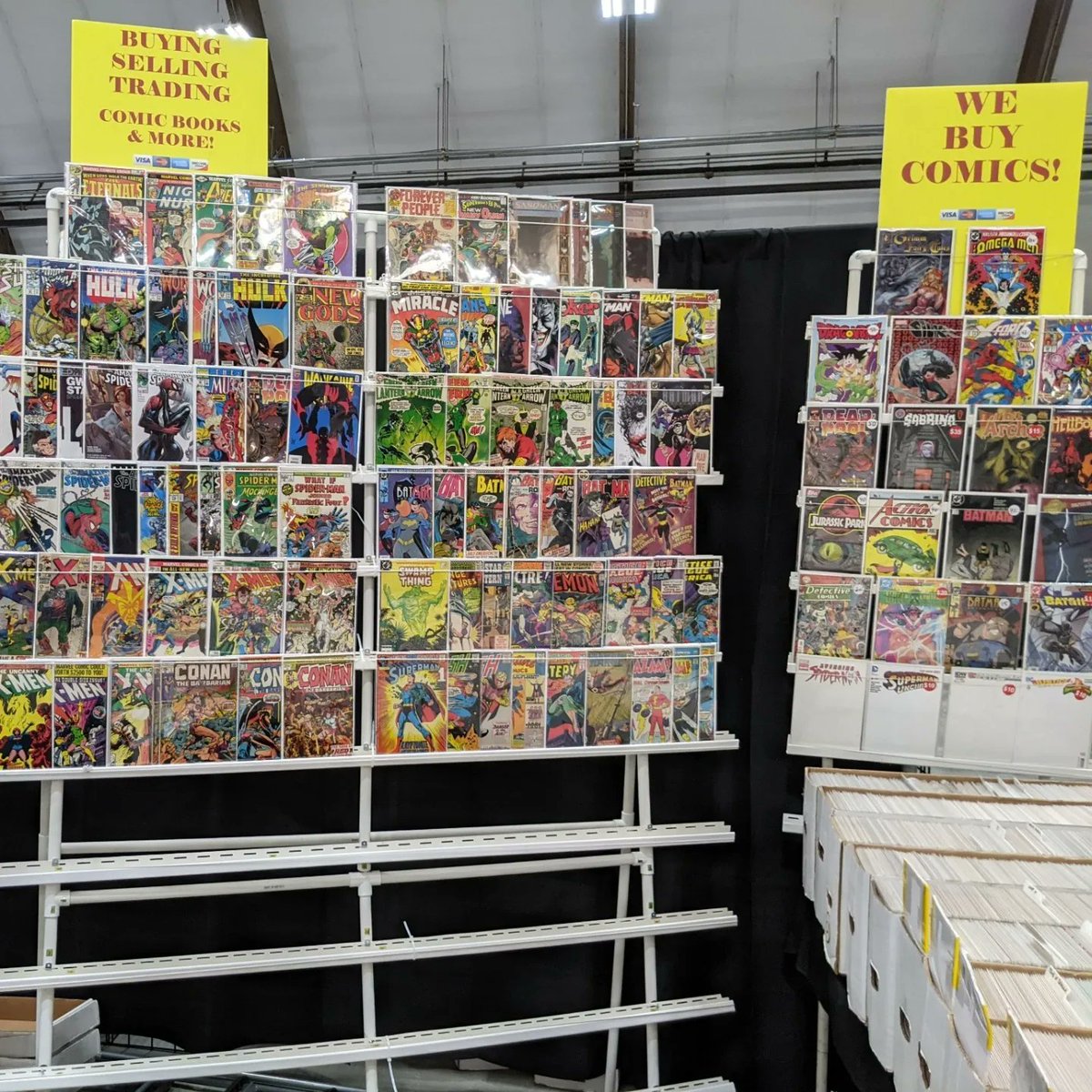 Getting those walls up before they open the Little Giant School Comic Show!

#comics #comicbooks #marvelcomics #spiderman #avengers #fantasticfour #xmen #dccomics #batman #superman #greenlantern #oldschoolcomicshow #littlegiantcomics #comiccon #comicshow #comicconvention