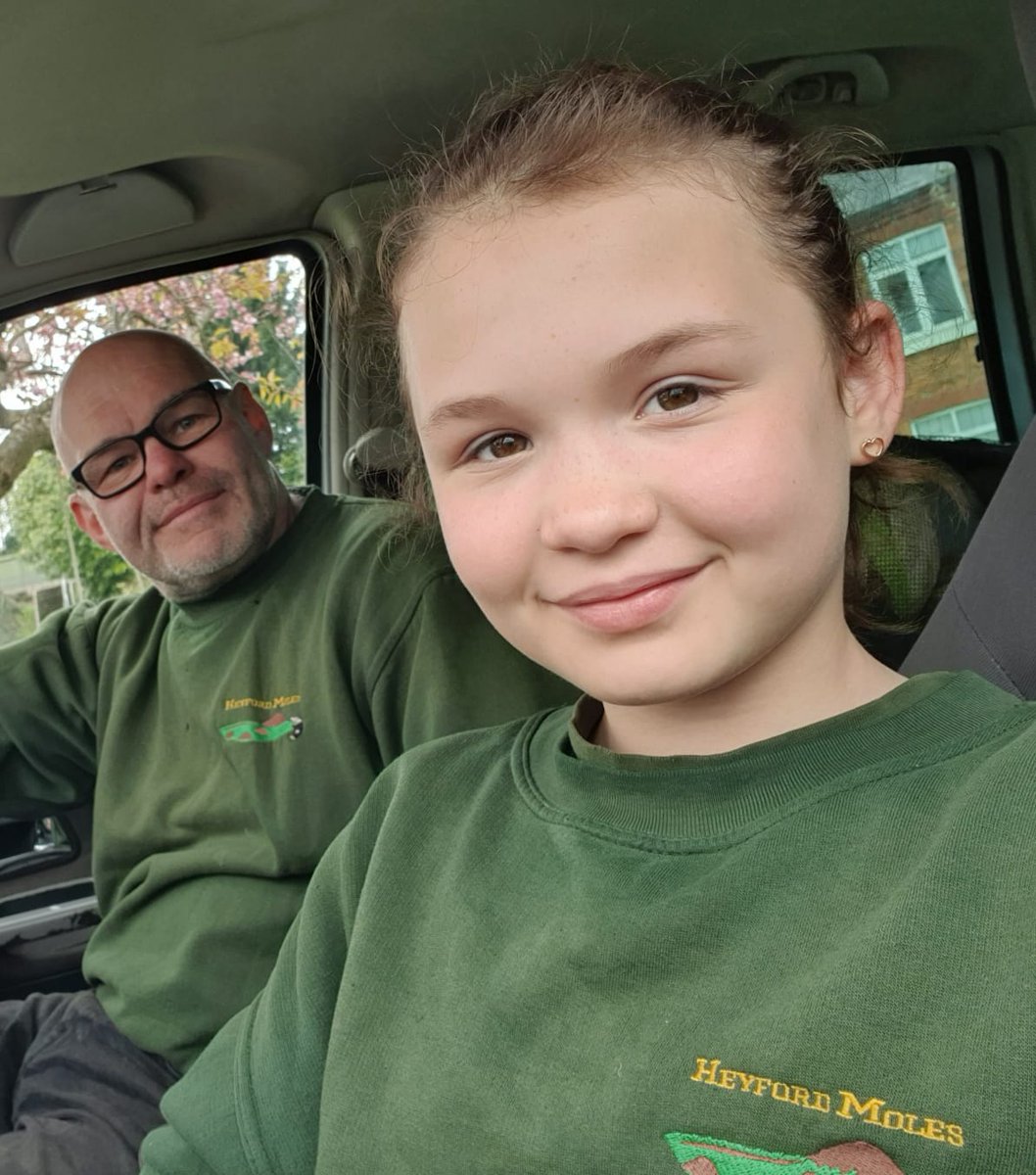ianthemoleman1's tweet image. out with my apprentice this morning chasing vermin. 
#pestcontrol #vermincontrol #molecatcher