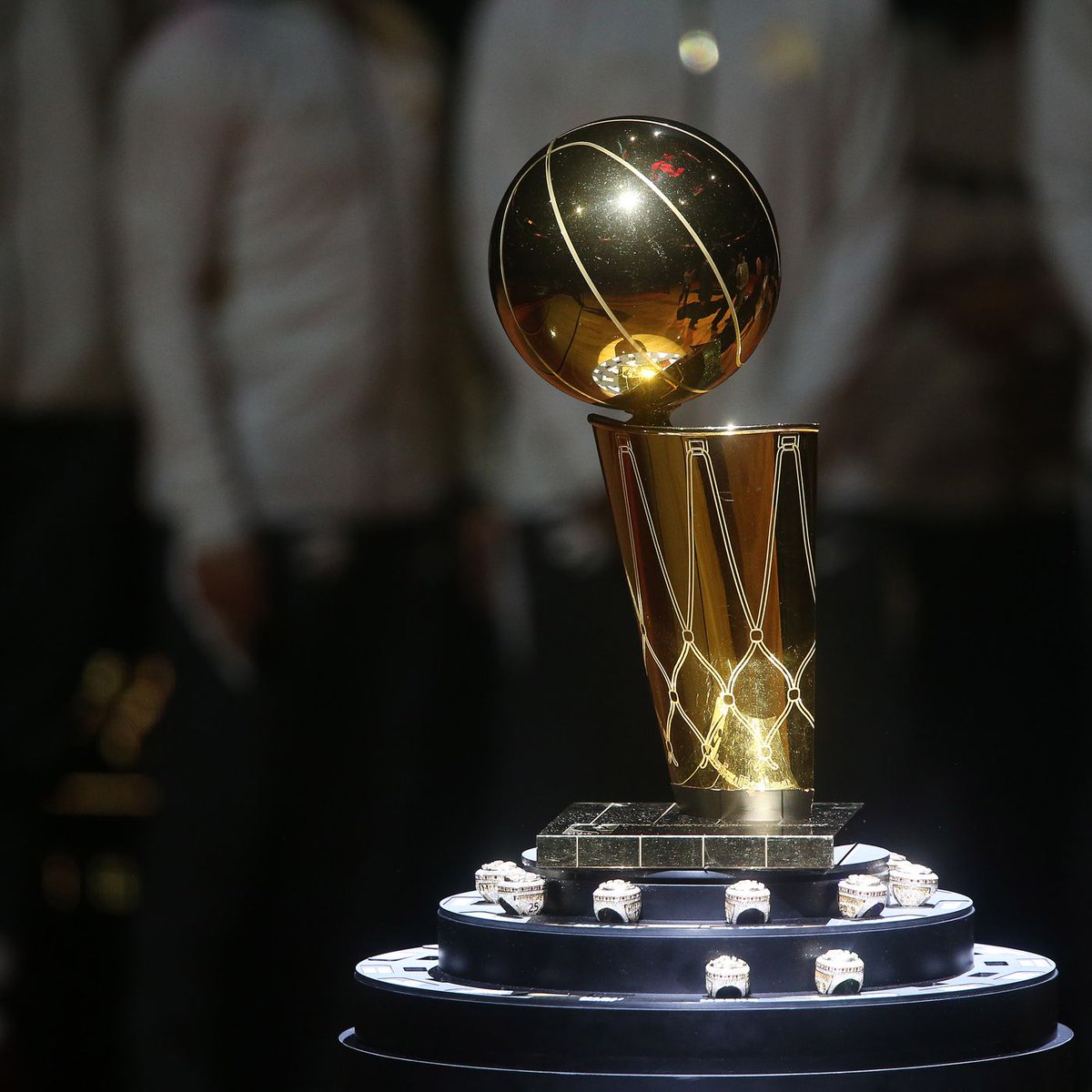 🚨Antevisão dos playoffs🚨

Gravámos sábado de manhã para estarmos na posse de todas as informações antes de fazermos palpites e abordarmos as oito séries dos playoffs. Vai ser faaaan-tás-ti-co!

📻Links 📻
Spotify: open.spotify.com/episode/3PVAKh…
Apple: podcasts.apple.com/pt/podcast/140…
