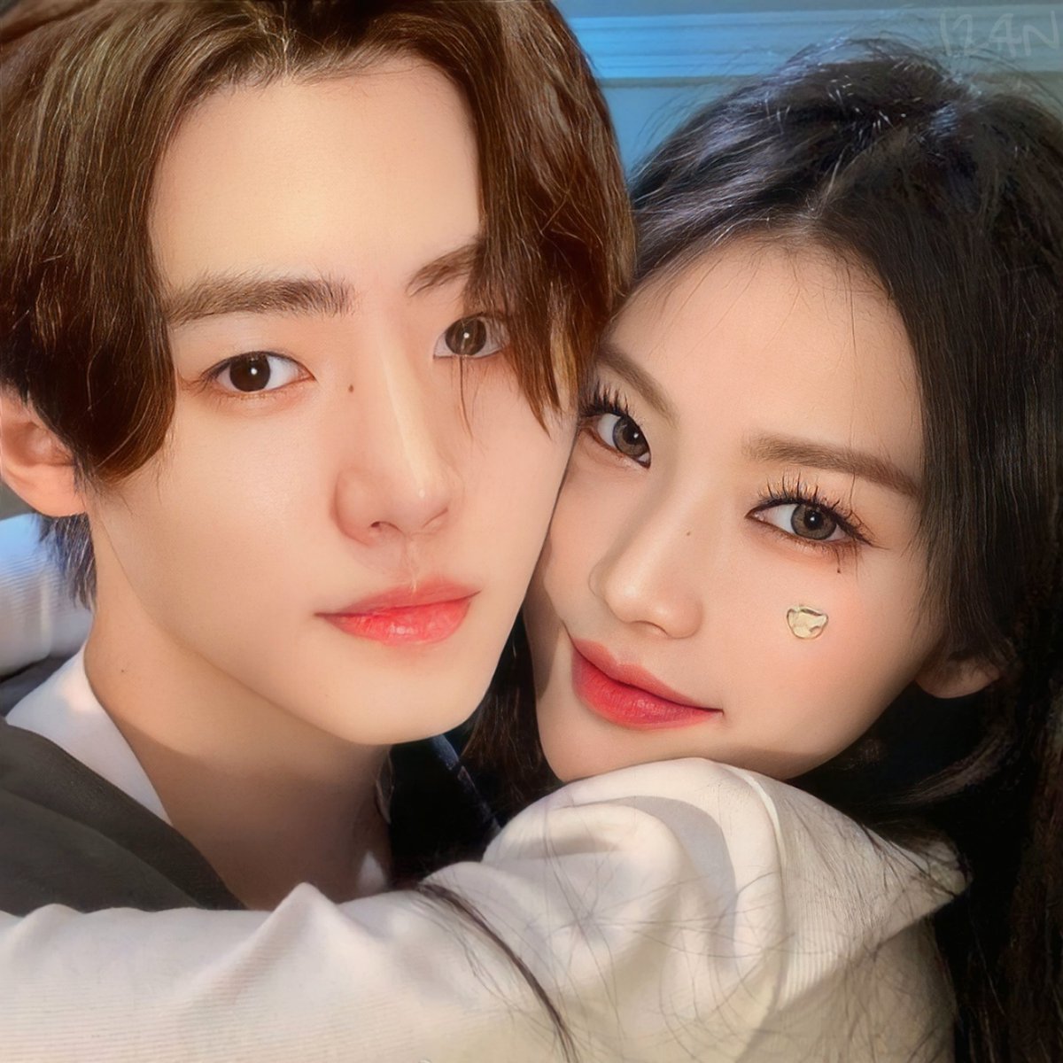 amati_ran's tweet photo. Setiap kulkas 7 pintu...
WAJIB PUNYA CEWEK CLINGY!!!
#sagitarrel #hoonisa https://t.co/HVYzoG2X4F