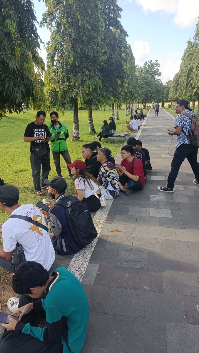 DewataMonmon's tweet photo. Community day (comday) Togetic Denpasar Bali ππππππ
Terimakasih trainer bali yang sudah meramaikan comday kali ini ππ
Sampai jumpa comday selanjutnya
@PoGo_Indonesia
#pokemonGOCommunityDay
#comunityday2023
#comunitypokemongo
#comdaytogetic
#pogoindonesia
#pogobali https://t.co/EV9HO1QJ9O