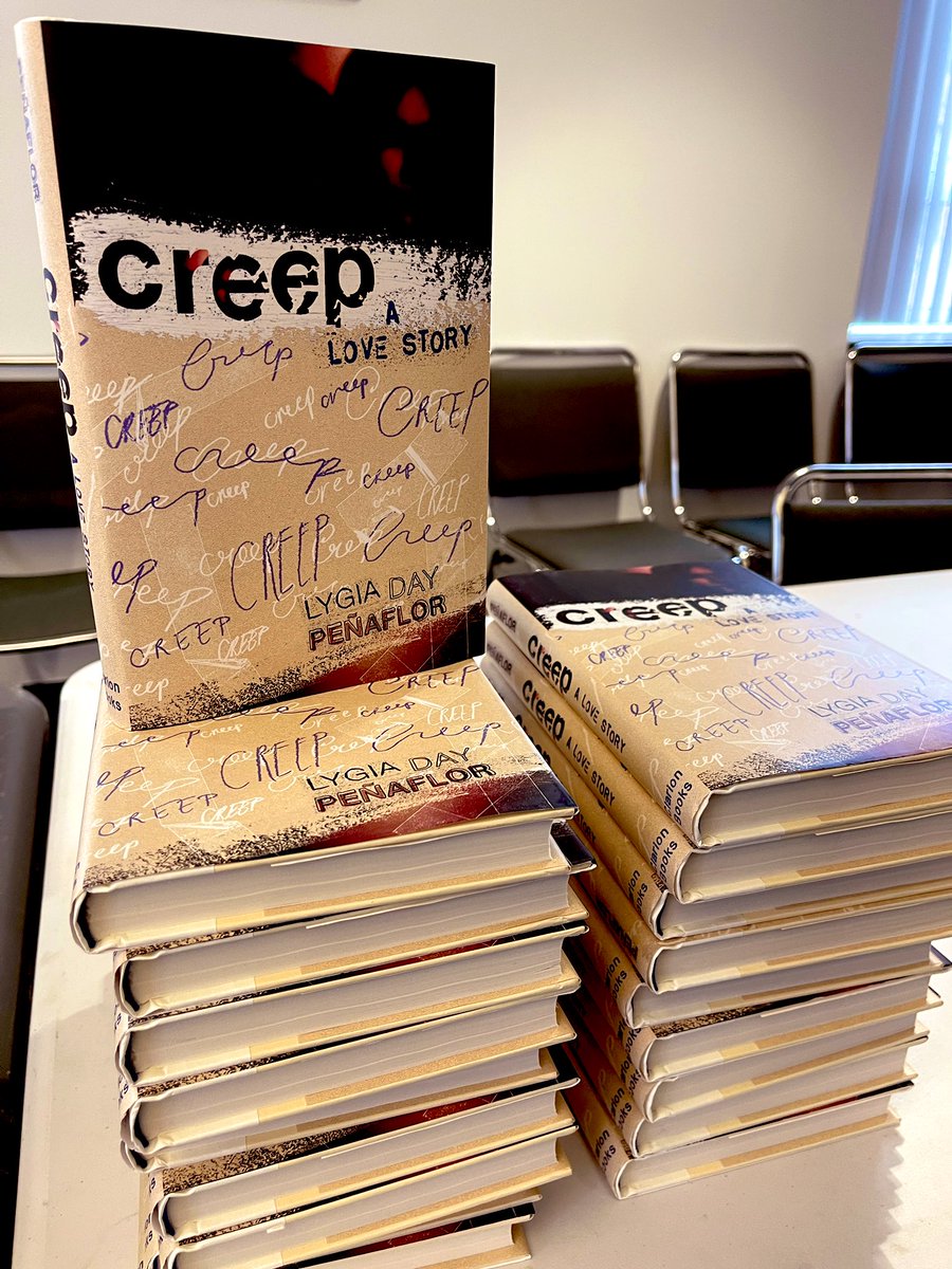 AuthorsUnlim's tweet photo. Authors Unlimited starts in one hour! So many books waiting to be signed by the authors! #AuthorsUnlimited https://t.co/1D0oU4Qxvn