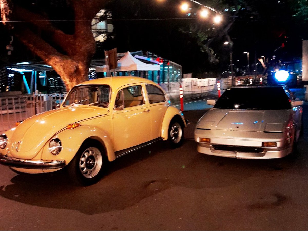 Makatizens, we have Vintage Cars Philippines here at #MakatiStreetMeet presents #TastemakersByMercatoCentrale! 😯
 
Strike a pose and don't forget to tag us <a href="/makeitmakati/">Make It Makati</a> when you post your pictures. 
 
#MakatiStreetMeetAtPaseo 
#ITAllHappensInMakati 
#MakeItHappen #MakeItMakati