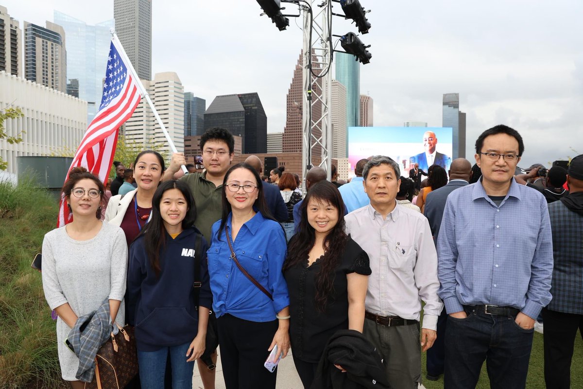 AAPIsforSheila's tweet photo. Congresswoman Sheila @JacksonLeeTX18 held official “Sheila for Houston” campaign kick off announcing her bid for mayor of 2023 race. Hundreds of supporters gathered at Post Houston to witness her plans of moving Houston forward with DEI principal. AAPIs will be #marginofvictory https://t.co/E7Wmj9W27X