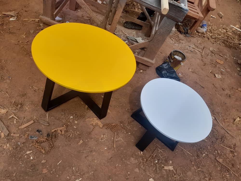 Primah_NK's tweet photo. When you can’t decide what to do with your living room, just have a look at this.
We've got some nice looking nesting tables at affordable prices.
DM/call/Whatsapp me on 0703601872 https://t.co/Mg7BAAvMML