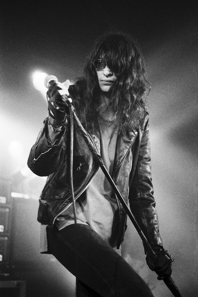 Revolvermag's tweet photo. 🕯️ Joey Ramone died on this day in 2001 #RIP⁠
⁠
🎧 What's your favorite @RamonesOfficial song? ⁠ https://t.co/8X9Kac2wtJ