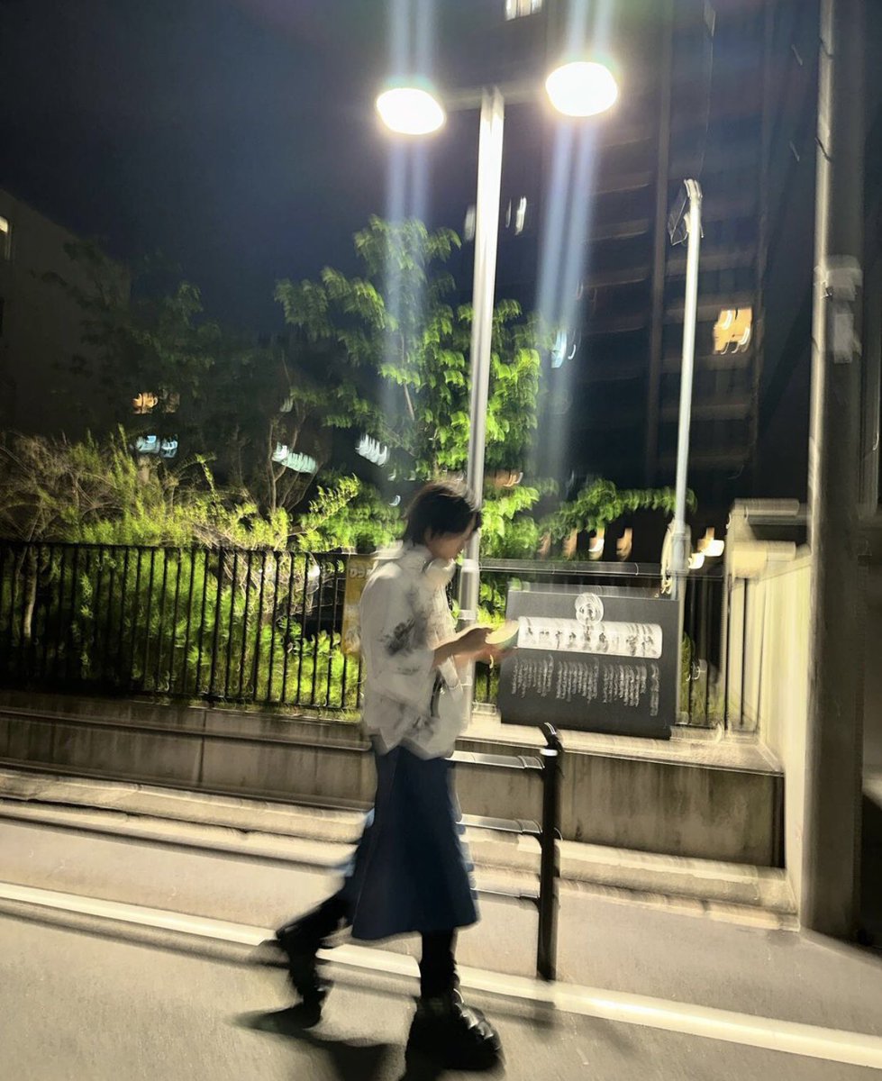 yawnzzniks's tweet photo. sometimes I wonder, who is Yeonjun's photographer? I mean, thanks to him 
we always got YJ's boyfriend pictures 😩 https://t.co/eqldzS4TAm