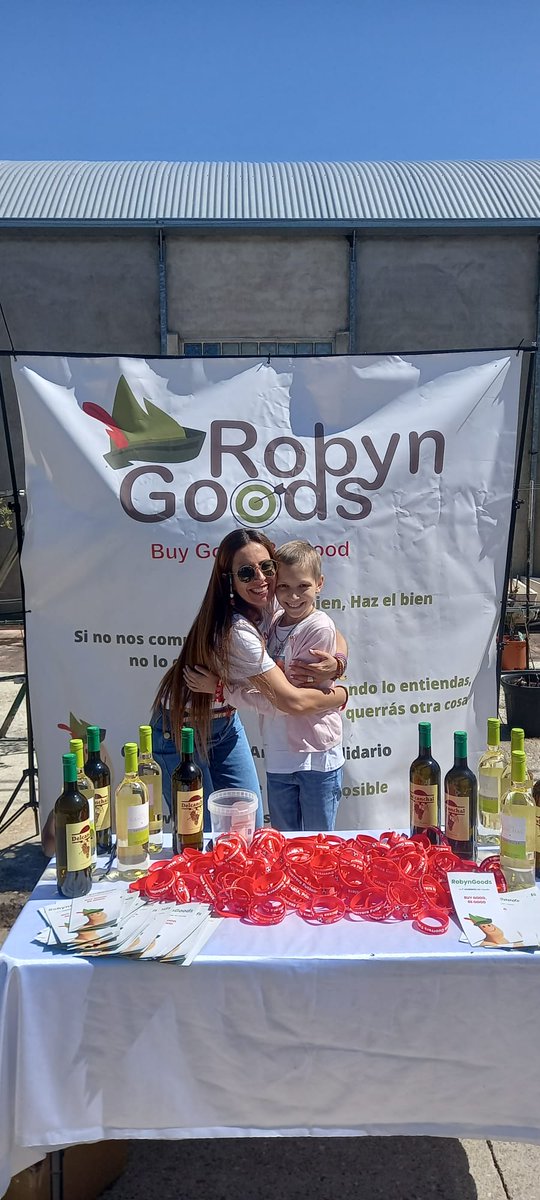 robyngoodscom's tweet photo. 🌅 Recuerda que este 'finde' estamos en el mercado de solidario de @mariacmpfg. 

⭕️ Hazte con tu pulsera roja de 'M4ría, princesa guerrera futbolera'.

❇️ El objetivo: acondicionar la terraza de un hospital para que los niños y niñas tengan un espacio para jugar al aire libre. https://t.co/NNIIVabBBw