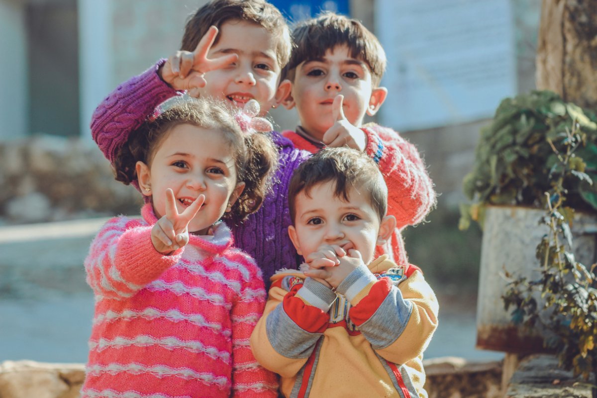 tinystorie's tweet photo. En TinyStorie queremos felicitar el día a los más pequeños, que siempre mantengáis vuestra ilusión y curiosidad por el mundo que os rodea.

¡Feliz Día del Niño!🧒👧❤️

#diadelniño #niños #cuentosinfantiles #audiolibros #cuentosparaniños https://t.co/KBRFNwPOvI