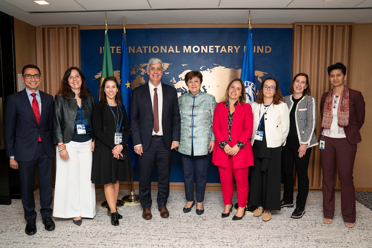 KGeorgieva's tweet photo. We are grateful to @bancodeportugal Governor @mariofcenteno for 🇵🇹 Portugal’s generous contribution to the IMF’s Poverty Reduction and Growth Trust. Huge thanks for the support to low-income countries. https://t.co/gN6IXw3XWT