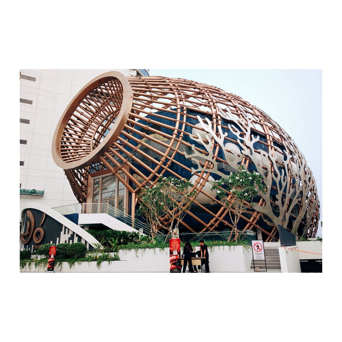 Kyn1334's tweet photo. Nhà hát Đó

📸: me

#vietnam #nhatrang #vegacity #dotheatre #nokia808 #pureviewphotography https://t.co/Q5UCJ8YVRl