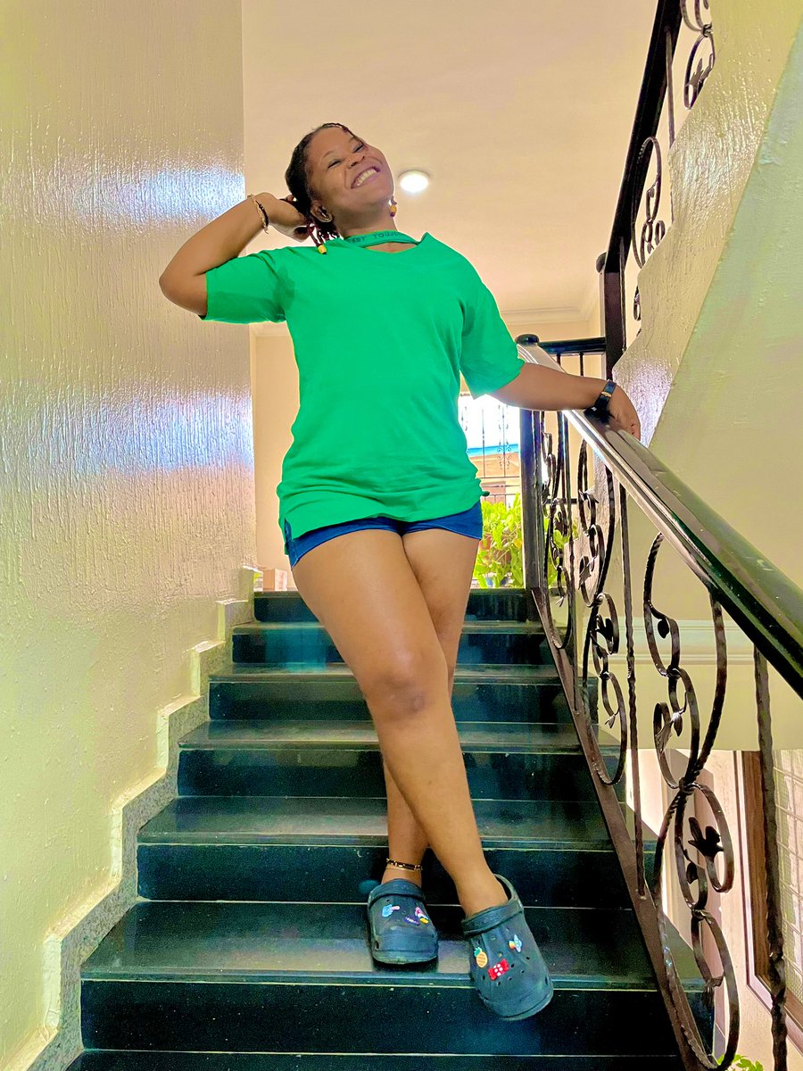 thatweedbhee-on-twitter-others-dey-chop-breakfast-me-i-dey-smoke