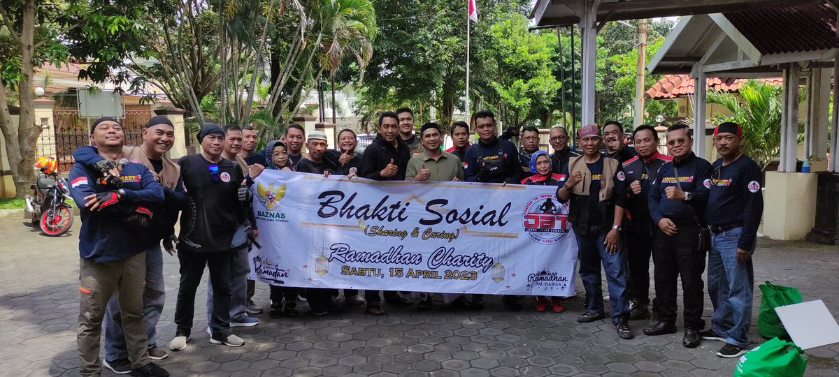 Jateng Bikers Community &amp; Wagub <a href="/TajYasinMZ/">Taj Yasin Maimoen</a> Baksos Ramadhan 1447H. 100 paket sembako dari Baznas Prov. Jateng dan uang tunai 6jt rupiah hasil donasi teman2 telah tersalurkan kpd:
1. Panti Asuhan Al Kautsar Mranggen Demak, 35 paket sembako dan uang tunai 2jt rupiah #SalamSatuAspal