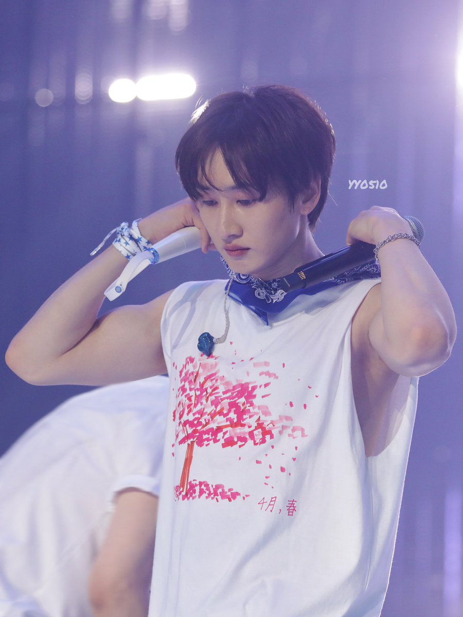 _yy0510's tweet photo. 230415 슈퍼쇼9 앙콜

🥰🫶🏻

#은혁 #EUNHYUK #이혁재 #银赫
#슈퍼주니어 #SUPERJUNIOR
@AllRiseSilver https://t.co/WPPKZCSqT1