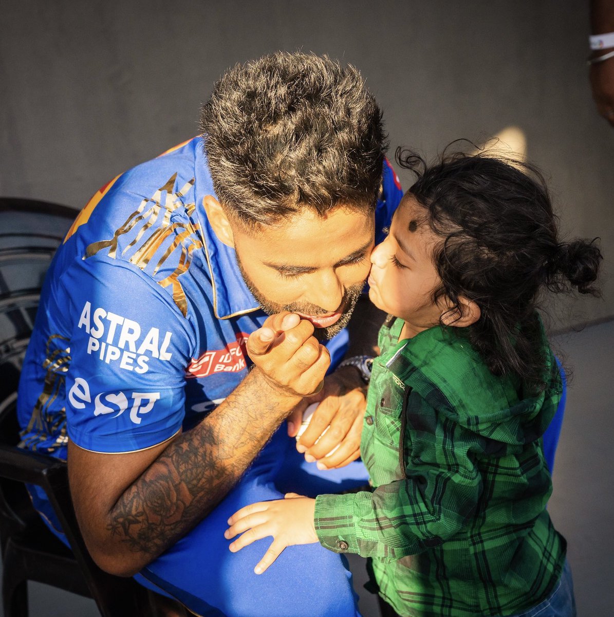 surya_14kumar's tweet photo. #ESADay, when we celebrate the work that’s done through the ESA initiative that empowers young girls and supports their dreams and future. 👏 

Wankhede will be 19000 times louder tomorrow. 💙
#OneFamily @ril_foundation https://t.co/iKrxs2oKgU