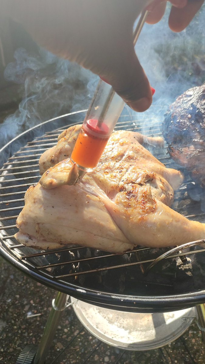 dattykid's tweet photo. @KingJayZim @TeamFuloZim Nobody likes dry bbq meat... Takachimaster zvedu isu https://t.co/EnxACxh8V7