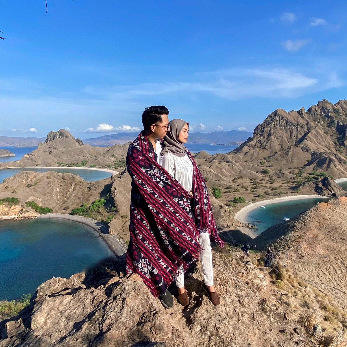 hanipe's tweet photo. @KuntoAjiW honeymoon vibes, still my fav 😁 https://t.co/kjM4TXWvxK