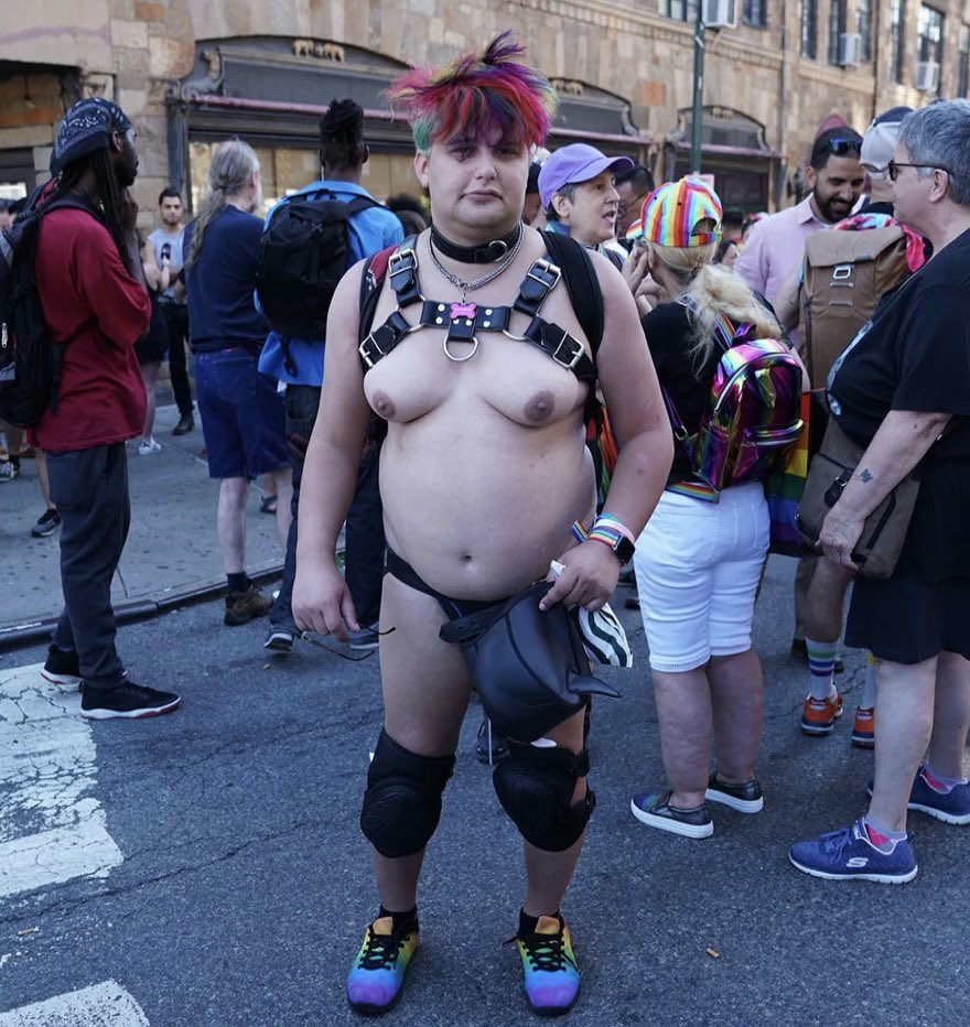 Sondeo Tuitero 

Se siente identificado por el colectivo LGBTI?

NO: 🔄
SÍ: ♥️