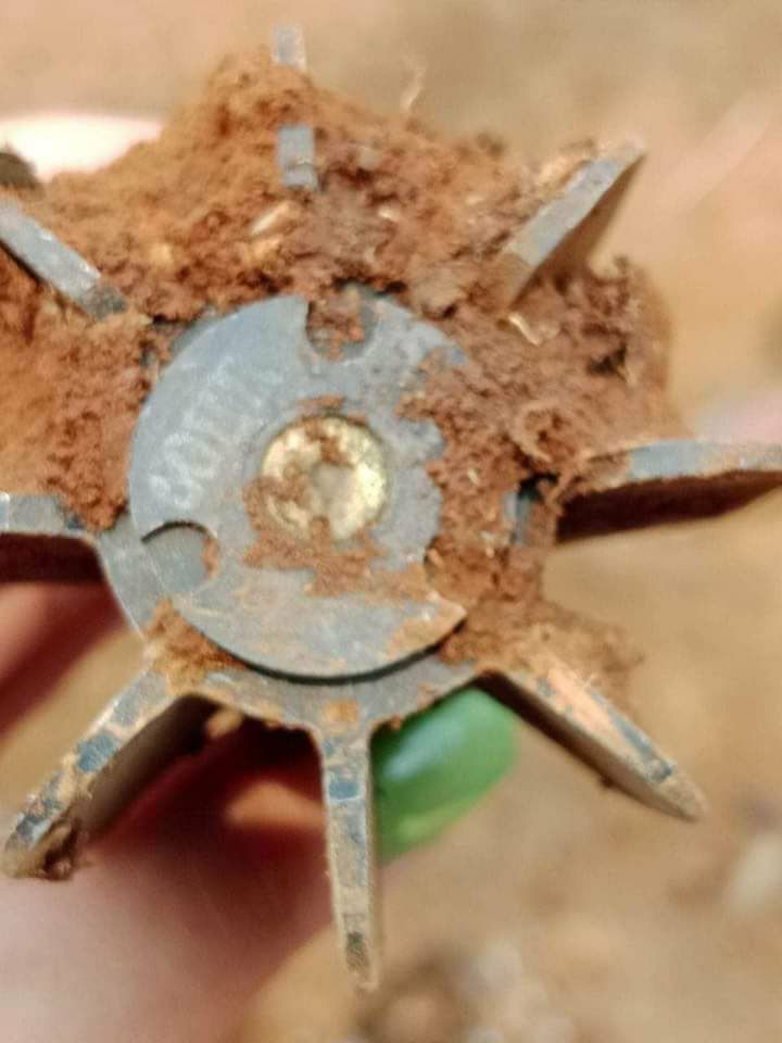 Bokiimii's tweet photo. In Shan State's Kutkai township, a home was damaged and local people were concerned about possible fighting as junta troops based in Kutkai tsp, fired artillery shells recklessly after being attacked by KIA from LweSai village on Apr14. #2023Apr15Coup #WhatsHappeningInMyanmar https://t.co/Ugl2YOcFsx