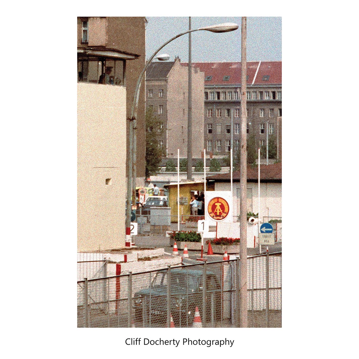 Berlin Archive: GDR Symbols, East Berlin, 1983
📷 Chinon CE4
🎞️ Kodacolor II and Kodak VR1000
© Cliff Docherty Photography

#Berlin
#diemauerthewall
#Berlinwall
#ColdWar
#EastBerlin
#kodacolor2
#kodakvr1000
#filmphotography
#35mm
#GDR
#DDR