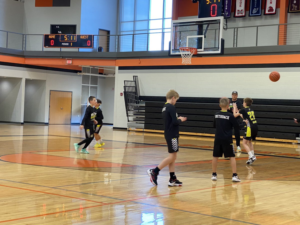 BlitzBballClub's tweet photo. Boys 11u with our inaugural game of our program today! Let’s go boys! #BlitzBC https://t.co/z3rdozyCco