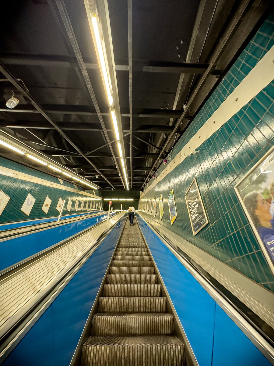 WeedAdd's tweet image. Marienplatz U-Bahnstation #marienplatz #ubahn #ubahnstation #munich #münchen #minhen #minken #metro #metrostation #deutschland #njemacka #germany #underground #2023