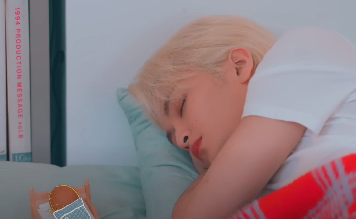 Eric이랑 너무 다정하게 주무시는 거 아니에요? ㅠㅠ