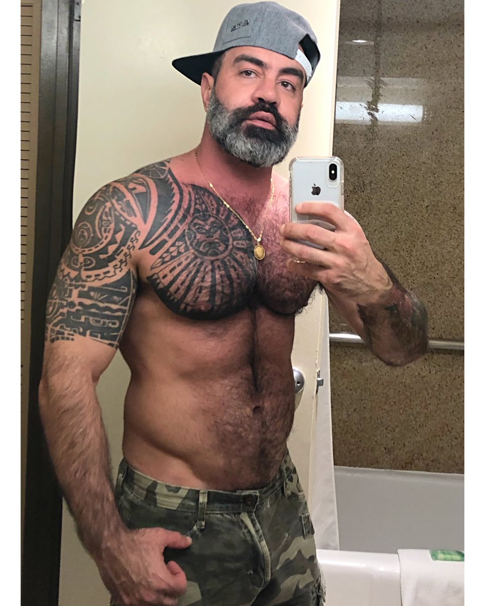 DINONYCHK's tweet photo. Happy Saturday 💪🏽🧿❤️ https://t.co/YBFUx7R7Cm
