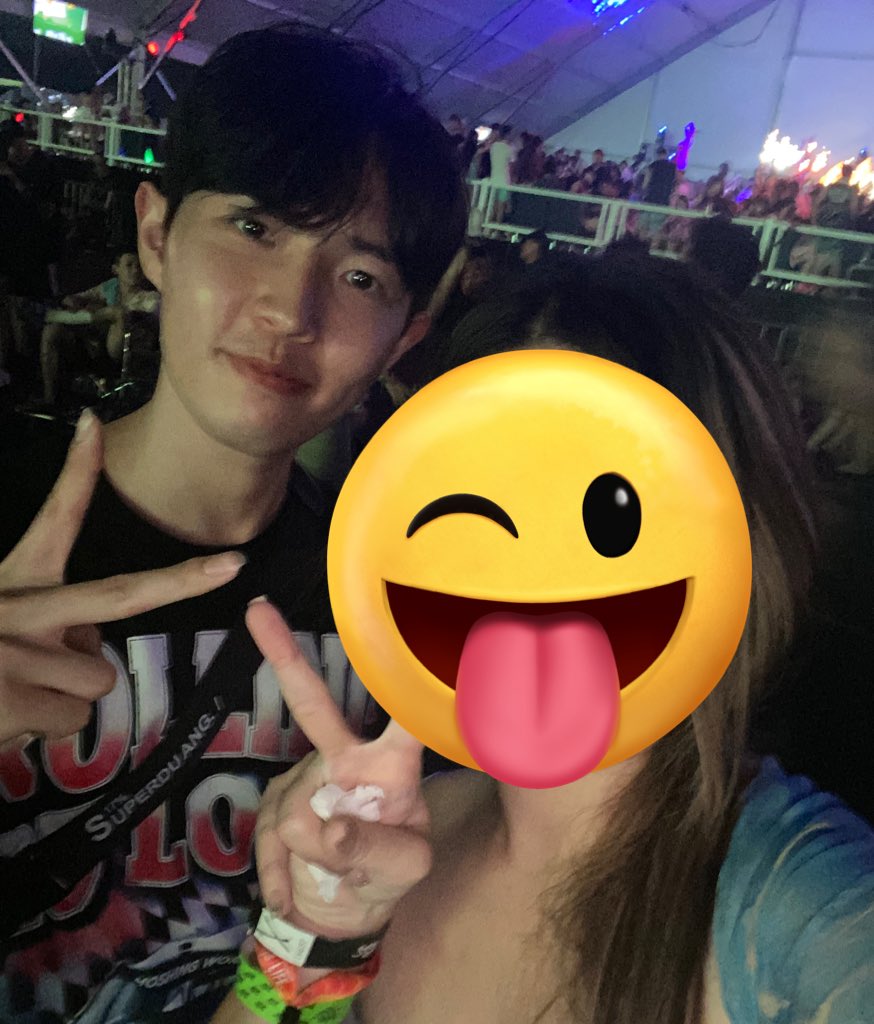 มึงงงงงไม่อยากจะเชื่อออ อูรีทาชีมันนา 😭😭😭😭😭😭😭😭😭 อั้ยยยเหี้ยยยไม่จริงงงงงงงงง ร้องแล้ววววว ได้คุยด้วยตั้งนาน 😭😭😭😭😭😭