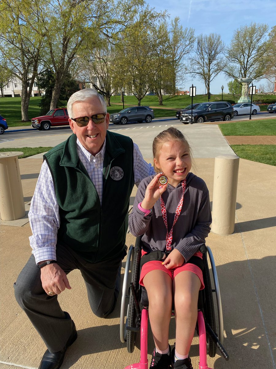 North_Tweets's tweet image. North 4th graders took a trip to see the Capitol and the Governor’s Garden. #PRoud2BNorthies #WeAreElementary ￼