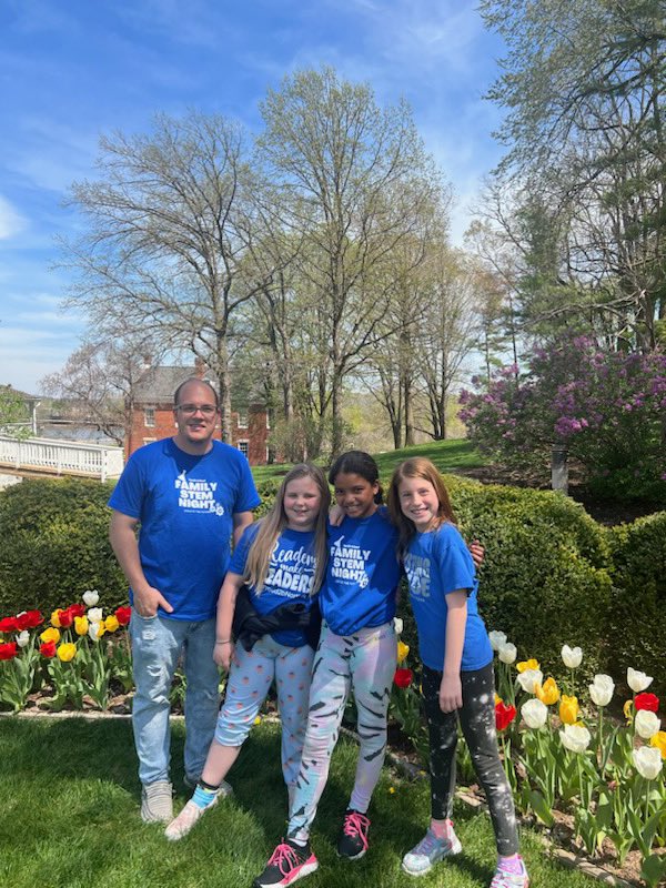 North_Tweets's tweet image. North 4th graders took a trip to see the Capitol and the Governor’s Garden. #PRoud2BNorthies #WeAreElementary ￼