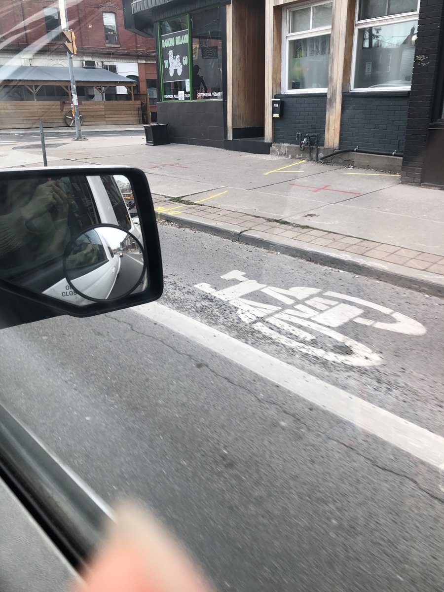 deptofg's tweet photo. @311Toronto Edwin / Dupont bike lane has gravel in it, slippery for bikes https://t.co/gv2ghKSeKD