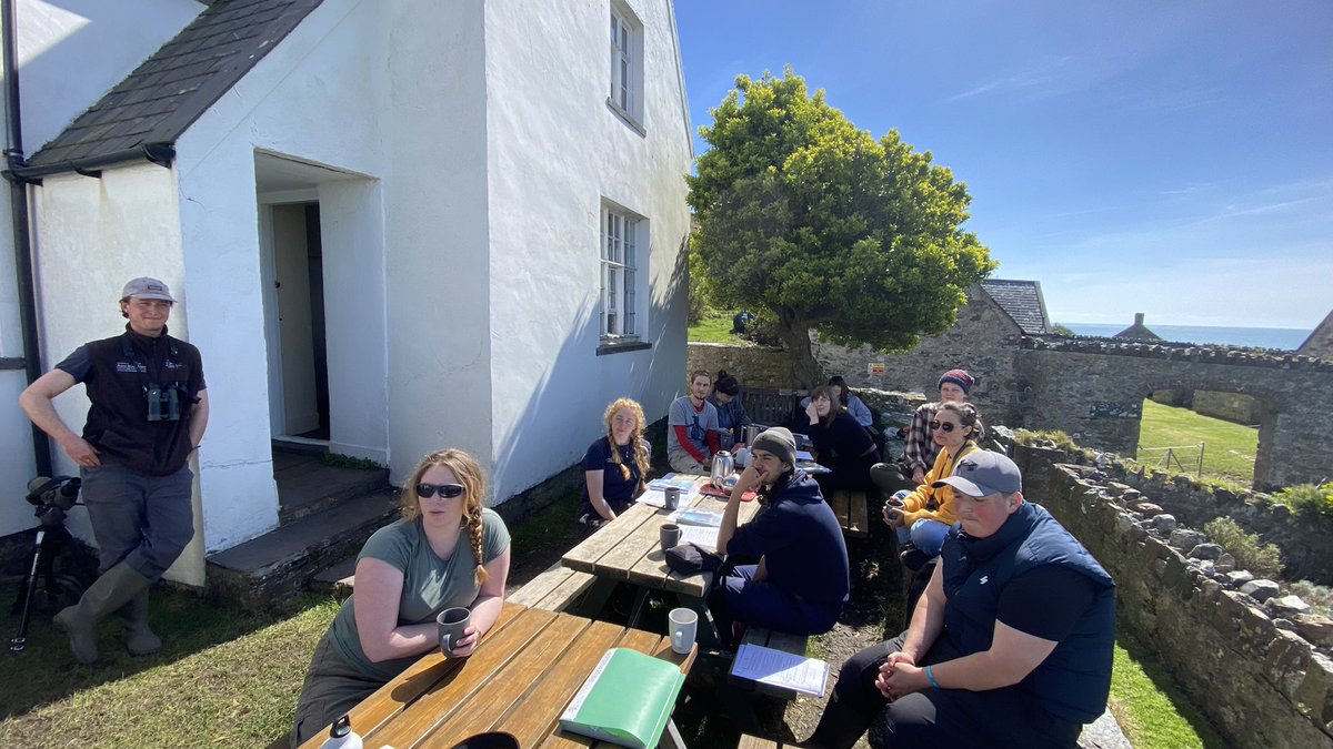 bbfo_warden's tweet photo. It’s taken some planning and organising, but we finally have our @BangorUni students from the @bu_bsoc here. Thanks to our kind sponsors @cameron_b_trust, @_BTO YBOV program, and @BangorBirdGroup and the Uni Student Union. We are set for a great week. https://t.co/kJaqsqVShj