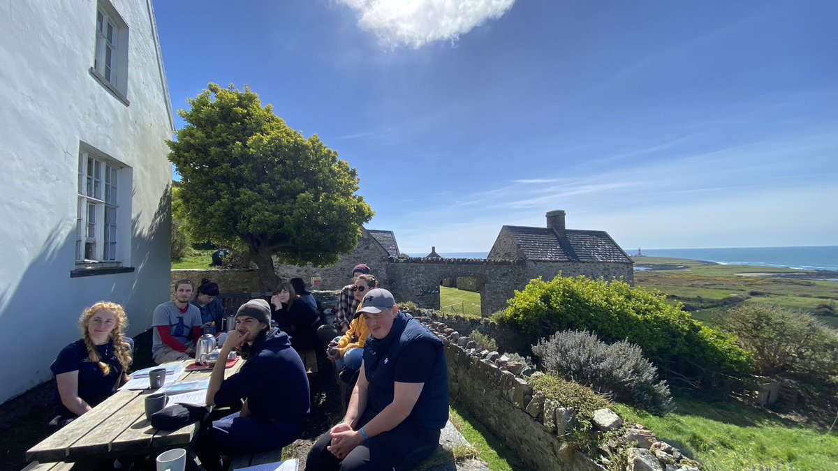 bbfo_warden's tweet photo. It’s taken some planning and organising, but we finally have our @BangorUni students from the @bu_bsoc here. Thanks to our kind sponsors @cameron_b_trust, @_BTO YBOV program, and @BangorBirdGroup and the Uni Student Union. We are set for a great week. https://t.co/kJaqsqVShj