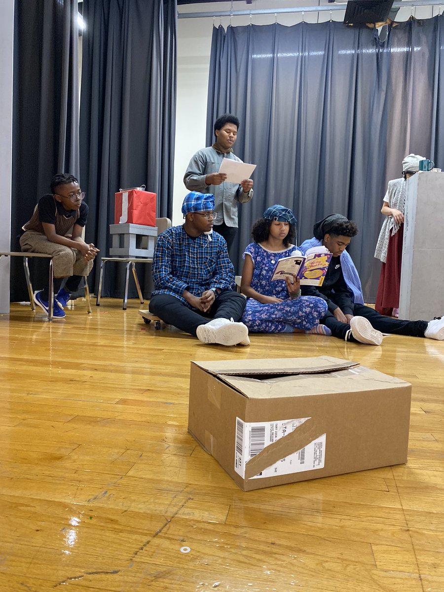 Pmsdramageeks tweet media