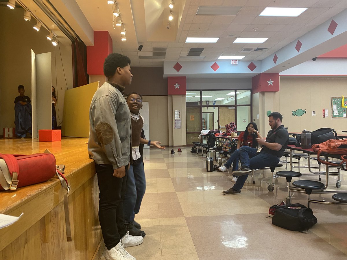 Pmsdramageeks tweet media