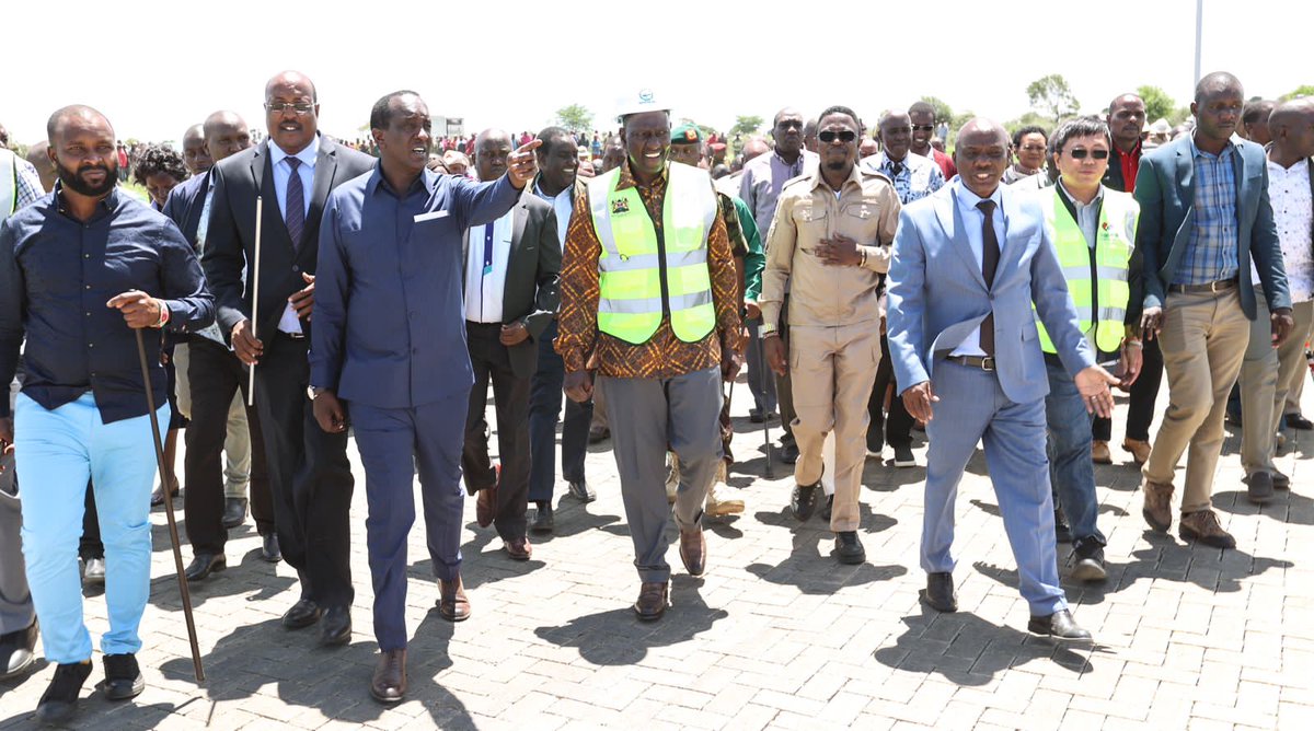 WilliamsRuto's tweet photo. The expansion of funding in demand-driven, innovative and low-cost water and hygienic sanitation projects across the country, especially in small towns like Narok,... https://t.co/XtQ13Z0dqn