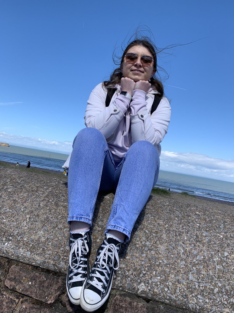 Miss Samples tweet media