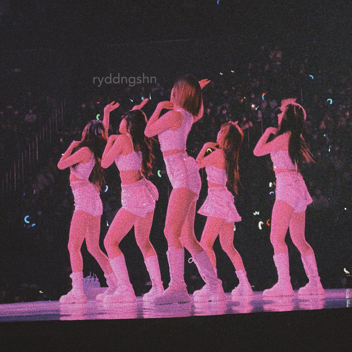 ryddngshn's tweet photo. the feeling of falling upwards https://t.co/FtNYzvCVsY